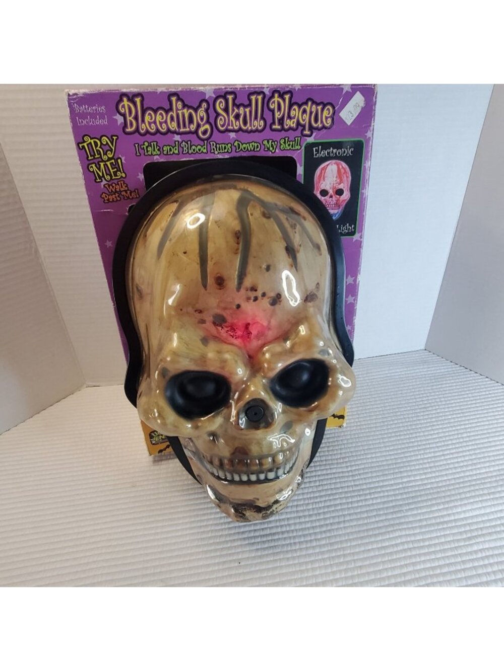 Playtron Bleeding Skull Plaque Halloween Box Vintage 2000 Talks Flashing Lights